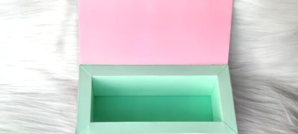 Quilled ornamental gift box - Image 4
