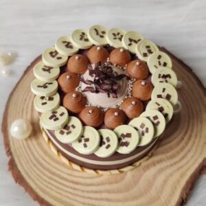 Unique Handmade Quilling Miniature Cake Box : Set of 1