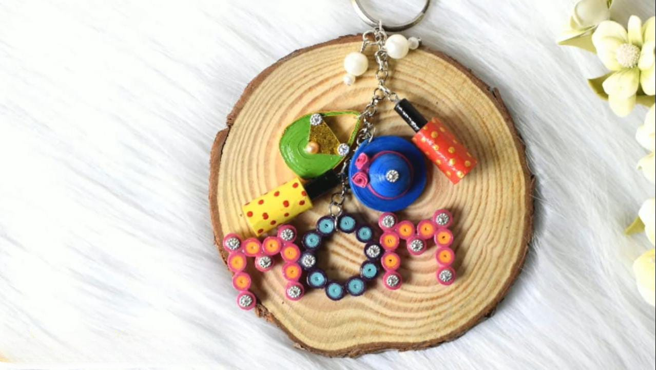 Handmade Quilling MOM Keychain